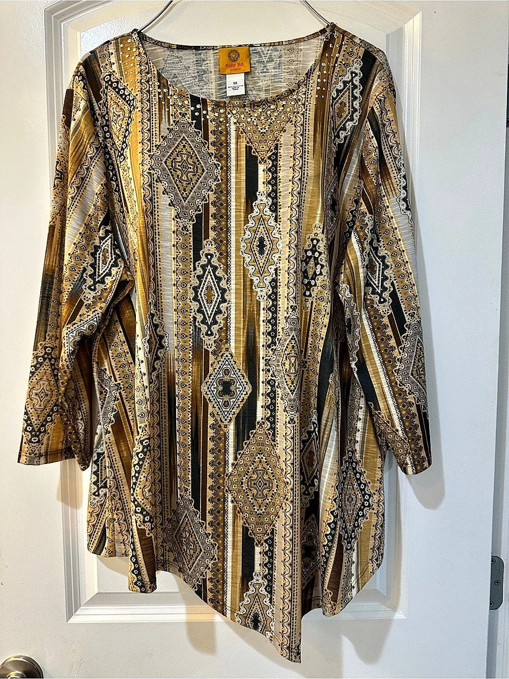 Ruby Rd. Women’s Geometric Embellished Asymmetrical Hem
Tunic Top 1X
